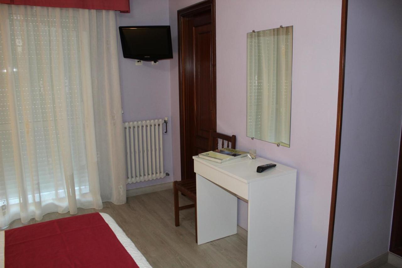 Hotel Fernandez Санксенсо Екстериор снимка